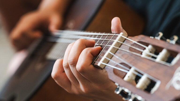 Sommerfest der Musik- und Kunstschule Gitarrenspiel